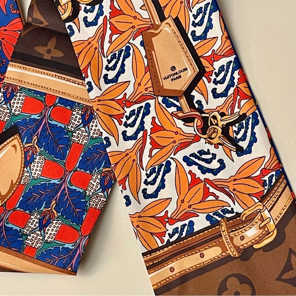 100% Silk Equestrian & Heritage Charm Skinny Scarf / Twilly - Picture 2 of 6